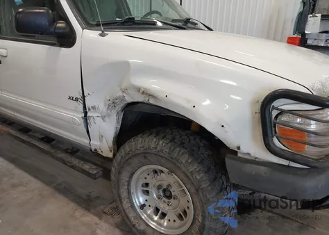 2000 Ford Explorer Xls z USA, uszkodzony, nr VIN 1FMZU72X1YZB29785